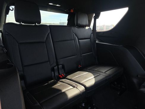 Used 2021 Chevrolet Tahoe Z71 w/ Z71 Signature Package image 16