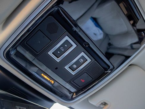 Used 2019 Land Rover Range Rover Supercharged image 23