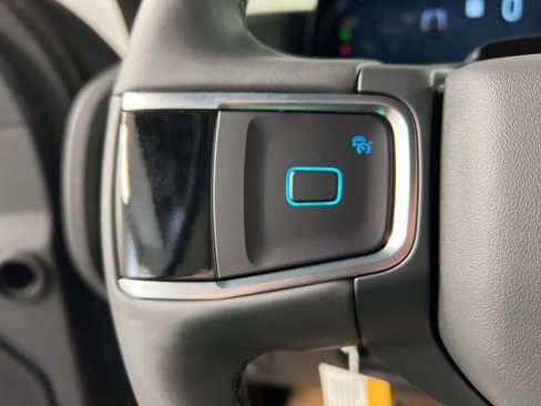 New 2025 Ford Expedition Active image 20