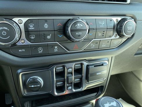 New 2026 Jeep Wrangler Unlimited Sahara AWD/4WD image 13