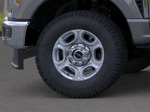 New 2026 Ford F250 XLT w/ FX4 Off-Road Package AWD/4WD image 19