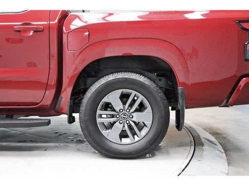 Used 2025 Nissan Frontier SV w/ SV Convenience Package RWD image 10