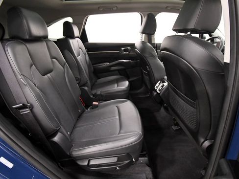 Certified 2024 Kia Sorento SX AWD/4WD image 18