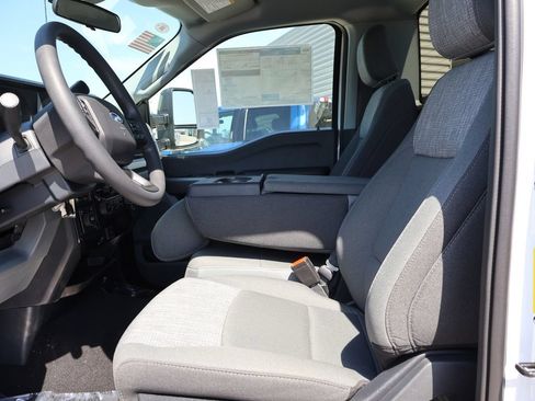 New 2026 Ford F350 XLT w/ FX4 Off-Road Package AWD/4WD image 16