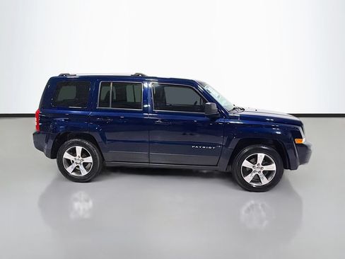 Used 2017 Jeep Patriot High Altitude FWD image 10