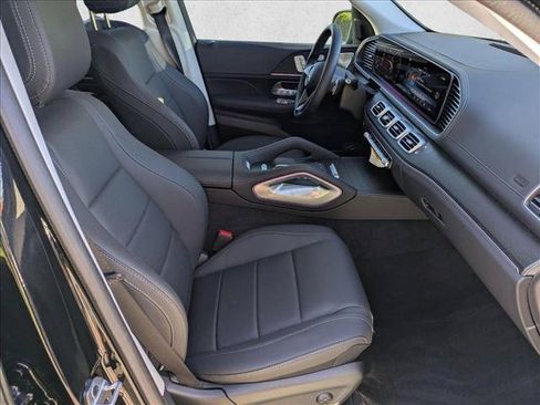 Certified 2026 Mercedes-Benz GLS 450 4MATIC image 24