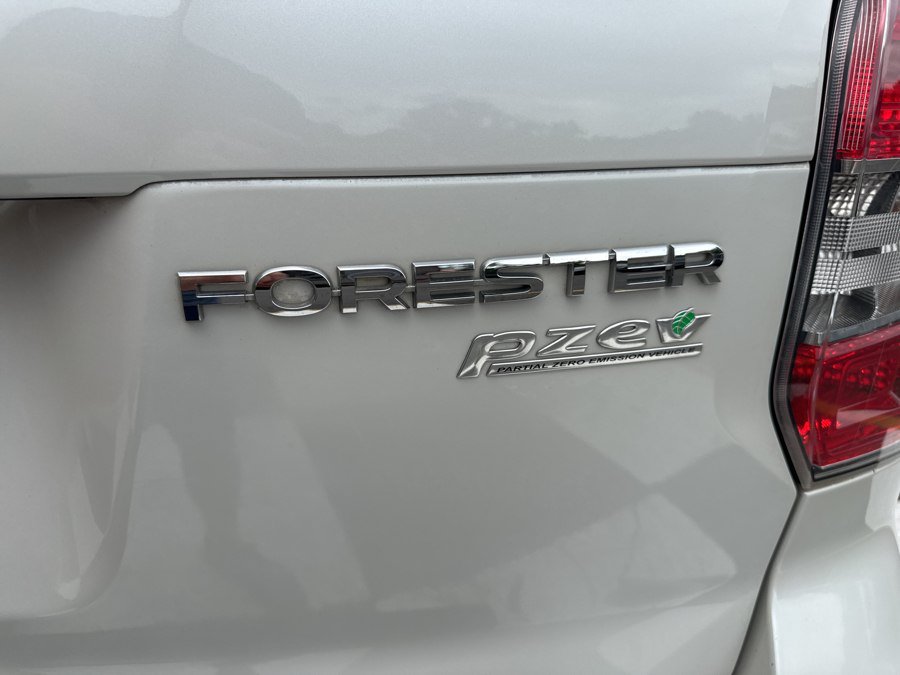 Used 2015 Subaru Forester 2.5i Premium AWD/4WD image 41