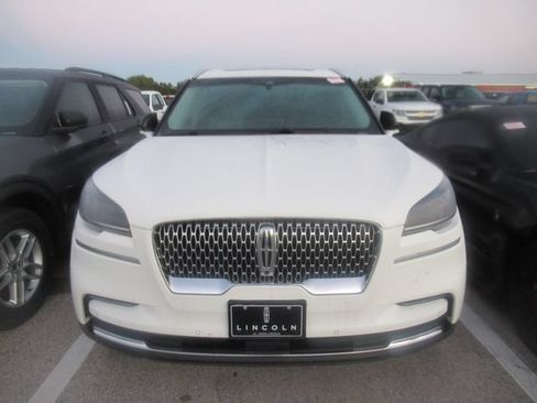 Certified 2023 Lincoln Aviator Reserve w/ Equipment Group 201A RWD image 2