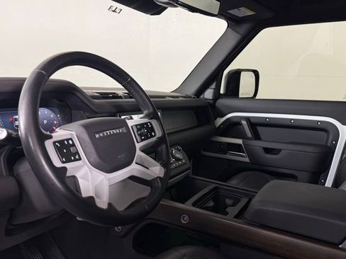 Used 2024 Land Rover Defender 110 S image 4