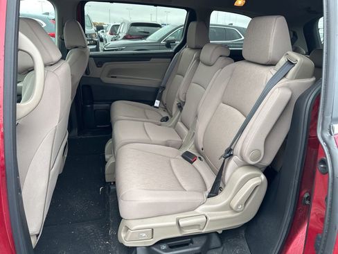 Used 2024 Honda Odyssey EX image 15