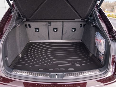 New 2026 Porsche Macan image 29