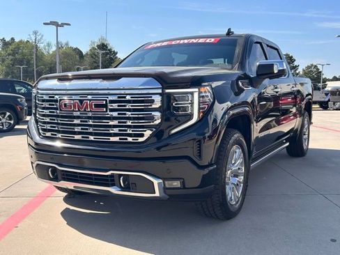 Used 2023 GMC Sierra 1500 Denali w/ Technology Package AWD/4WD image 4