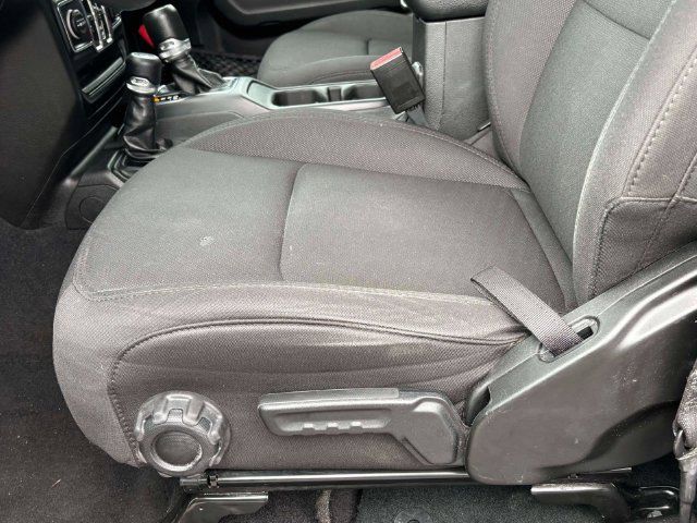 Used 2023 Jeep Gladiator Sport AWD/4WD image 5