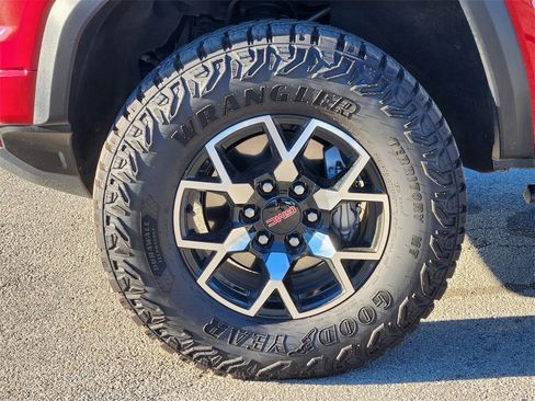 Certified 2024 GMC Canyon AT4X image 12