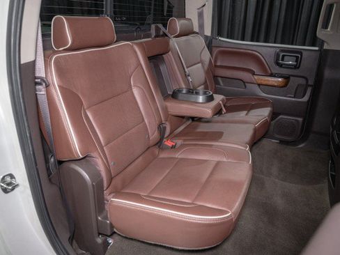 Used 2015 Chevrolet Silverado 1500 High Country w/ High Country Premium Package RWD image 12