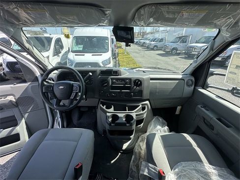 New 2024 Ford E-450 and Econoline 450 Super Duty w/ Power Windows & Locks Group image 5