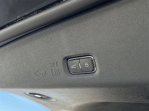 Used 2025 Ford Expedition Max Platinum image 27