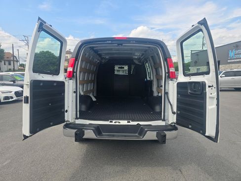 Used 2025 Chevrolet Express 2500 w/ Driver Convenience Package RWD image 15