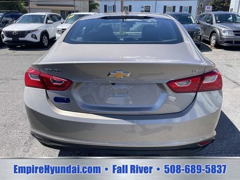 Used 2023 Chevrolet Malibu LT FWD image 4