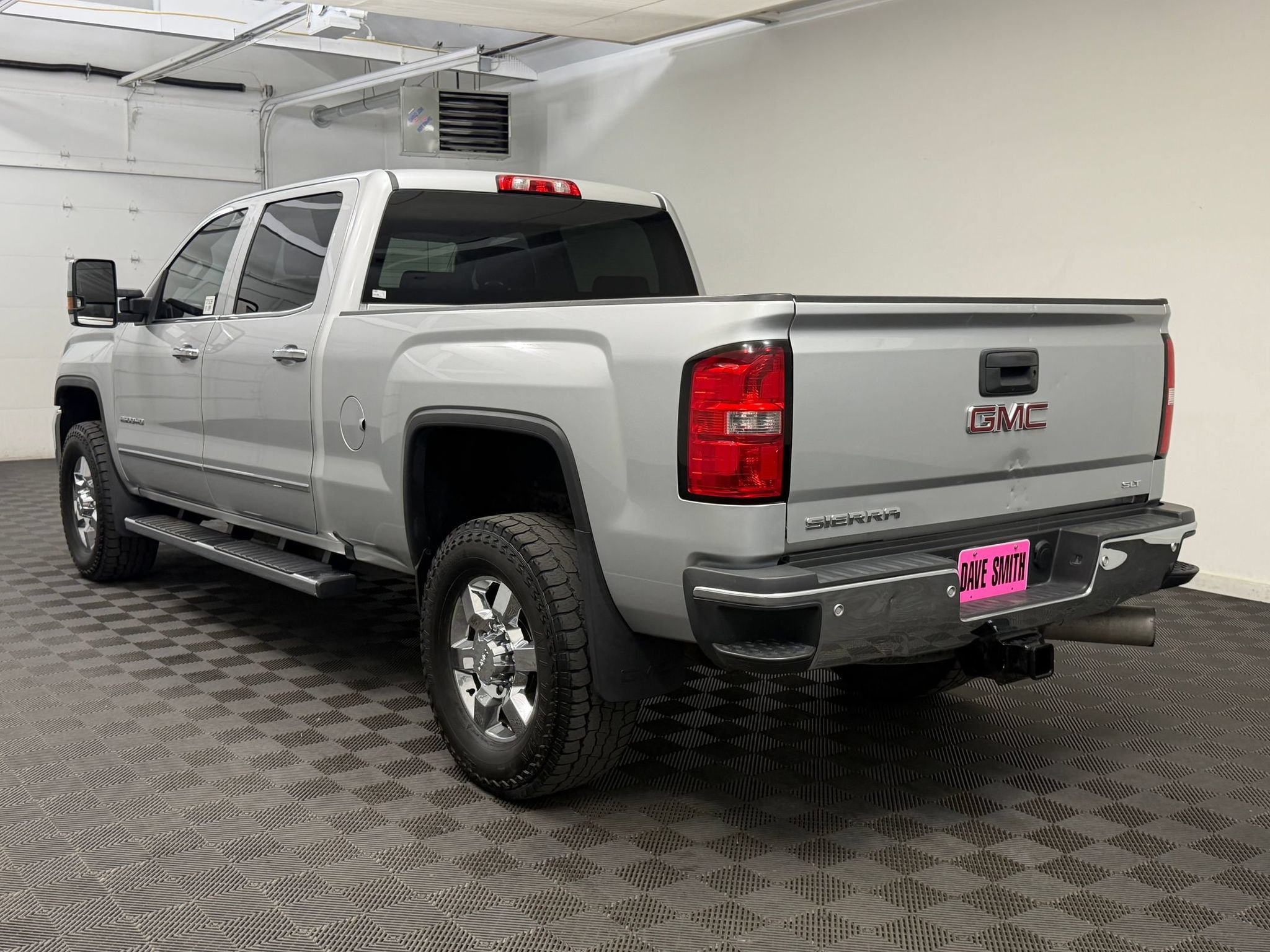 Used 2016 GMC Sierra 2500 SLT w/ Duramax Plus Package AWD/4WD image 3