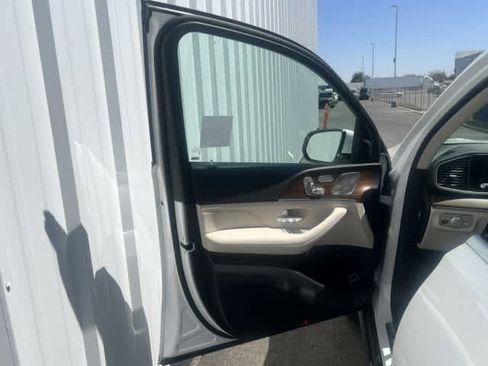 Certified 2024 Mercedes-Benz GLS 450 4MATIC image 12