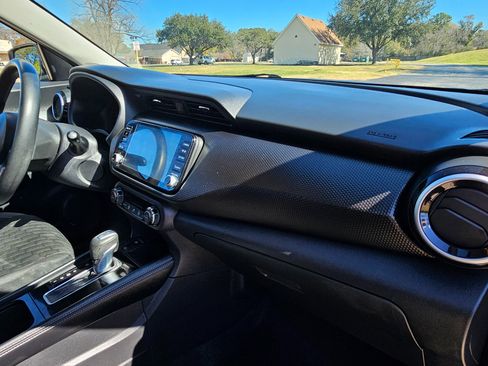 Used 2021 Nissan Kicks SV image 20