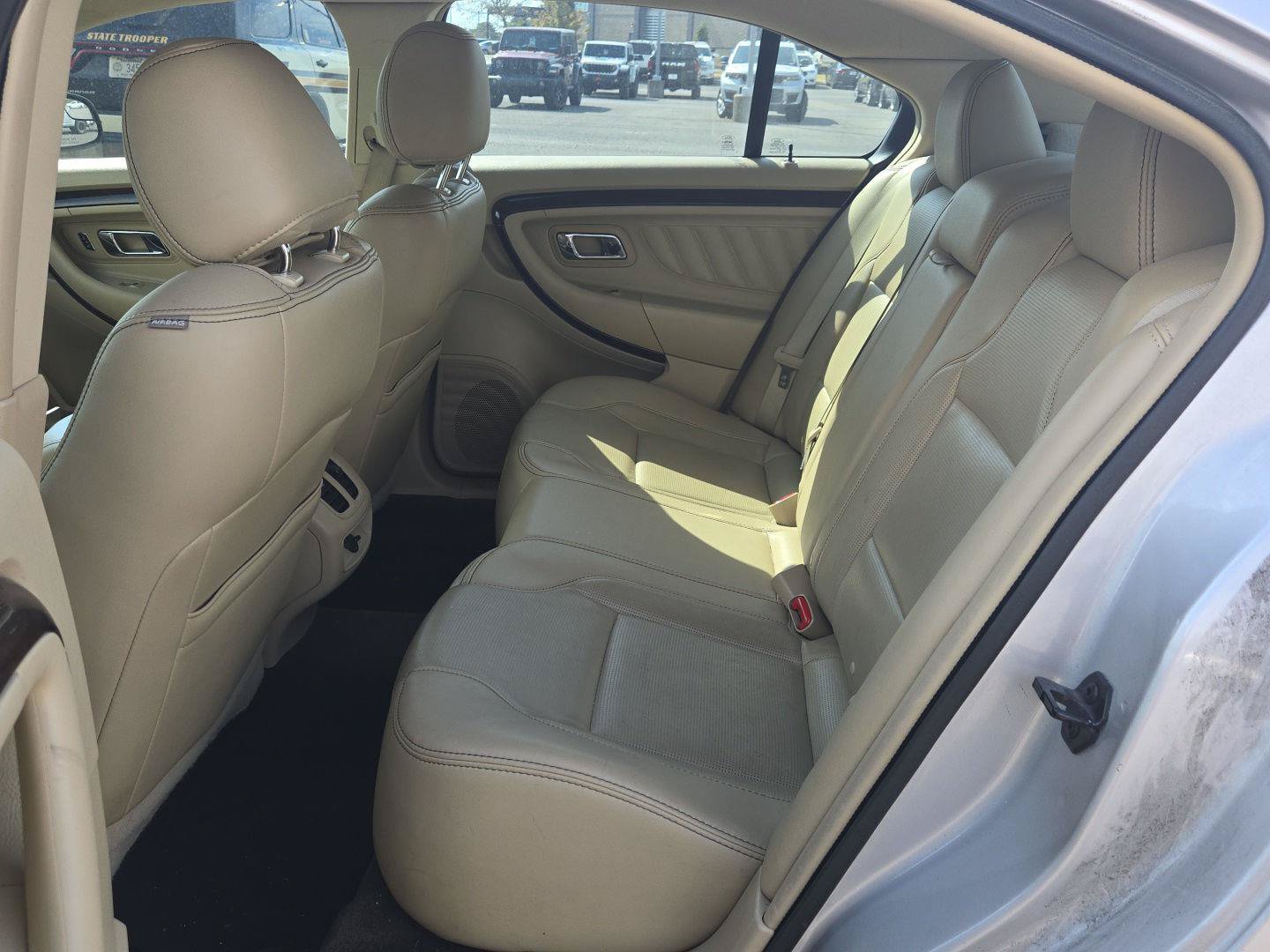 Used 2015 Ford Taurus Limited FWD image 14