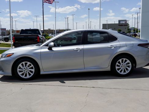 Certified 2022 Toyota Camry LE AWD/4WD image 5