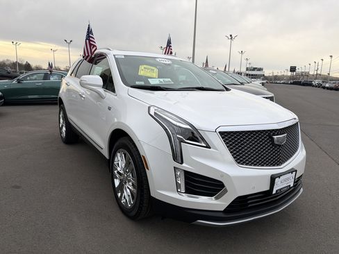 Used 2022 Cadillac XT5 Premium Luxury w/ LPO, Radiant Package image 4
