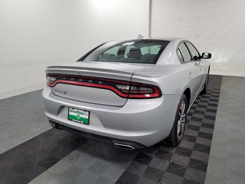 Used 2019 Dodge Charger SXT image 9