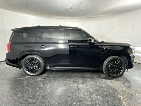 New 2025 Nissan Armada Platinum Reserve image 14