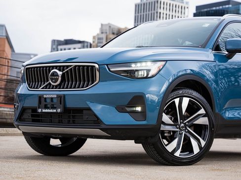 Certified 2025 Volvo XC40 B5 Ultra w/ Climate Package image 2