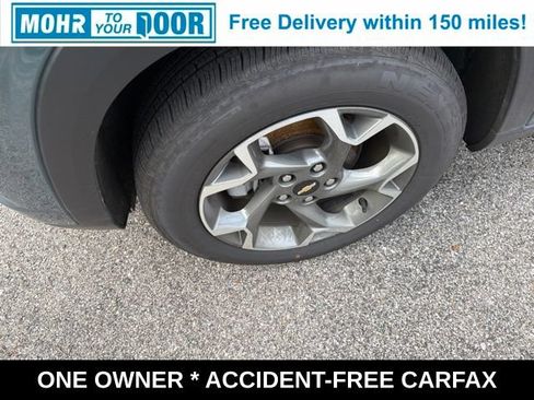 Used 2025 Chevrolet Trax LT FWD image 11