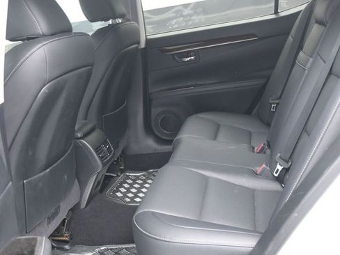 Used 2016 Lexus ES 350 w/ Premium Package w/Wood Trim image 13