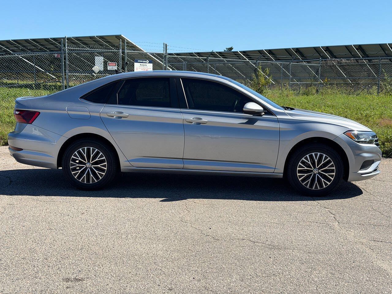 Used 2020 Volkswagen Jetta SE w/ SE Cold Weather Package FWD image 6