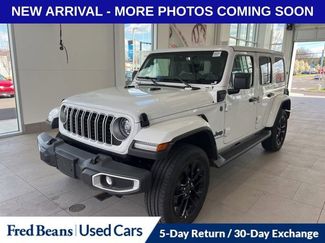 Used 2025 Jeep Wrangler Unlimited Sahara video 2