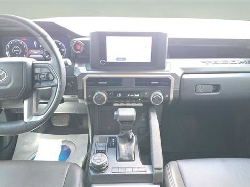 Used 2024 Toyota Tacoma TRD Off-Road w/ TRD Off Road Upgrade Package image 10