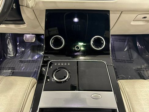 Used 2018 Land Rover Range Rover Velar R-Dynamic SE AWD/4WD image 27