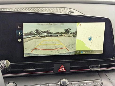 New 2025 Hyundai Elantra SEL image 12