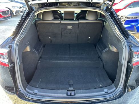 Used 2021 Tesla Model Y Long Range image 19