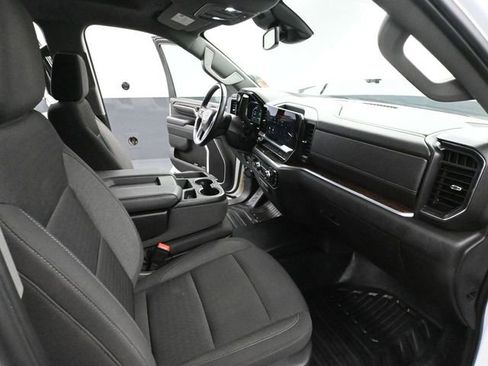 Used 2024 GMC Sierra 3500 SLE w/ SLE Convenience Package image 48