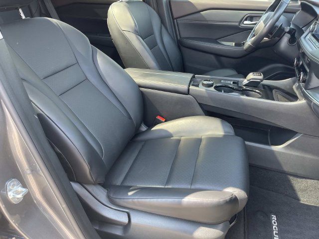 Used 2023 Nissan Rogue SV w/ SV Premium B Package AWD/4WD image 22