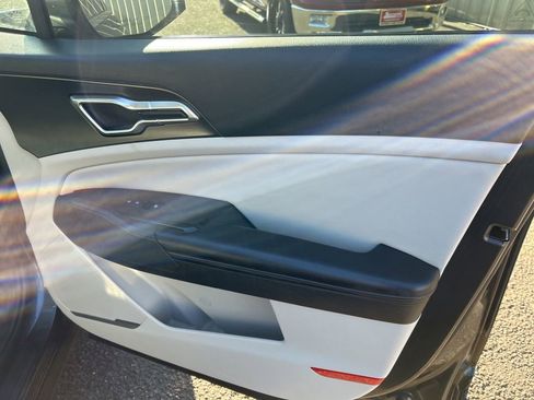 Used 2023 Kia Sportage EX image 26