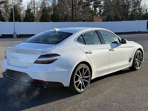 Used 2023 Genesis G70 2.0T image 7