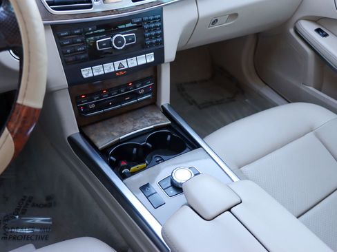 Used 2014 Mercedes-Benz E 350 Sedan image 38