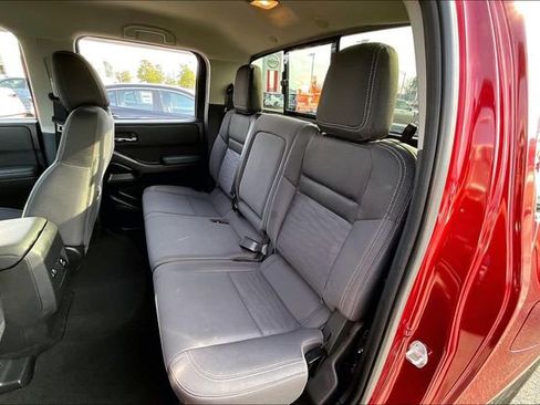 Used 2023 Nissan Frontier SV w/ SV Convenience Package image 12