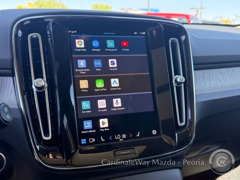 Used 2025 Volvo XC40 B5 Plus AWD/4WD image 20