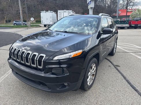 Used 2015 Jeep Cherokee Latitude image 1