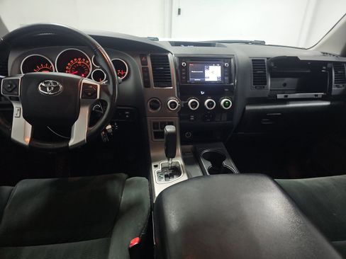 Used 2017 Toyota Sequoia SR5 w/ Sport Appearance Package image 10