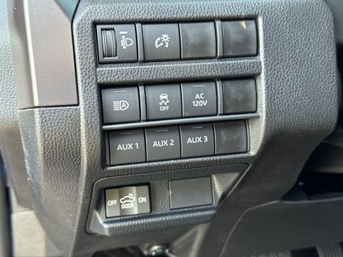 New 2025 Toyota Tacoma TRD Off-Road image 28